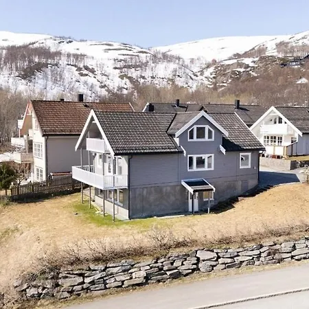 Stor Naer Flyplass, Buss Og * Tromso