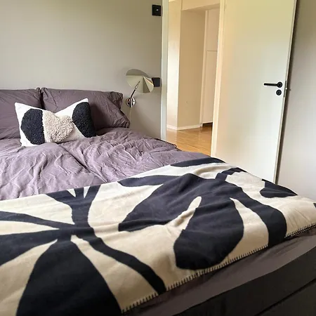 Appartement Stor Naer Flyplass, Buss Og Tromsø