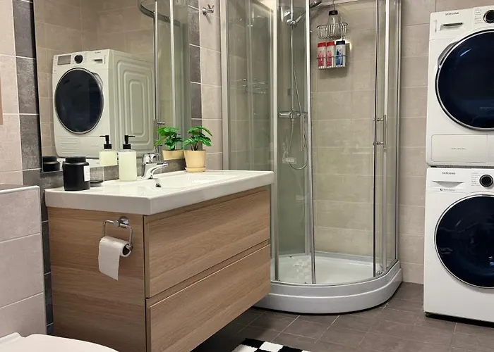 公寓 Stor Naer Flyplass, Buss Og *