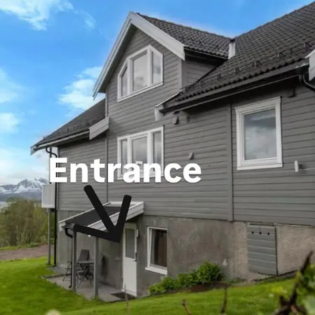 Stor Naer Flyplass, Buss Og Appartement