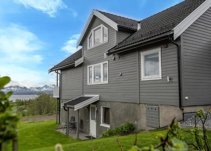 Stor Naer Flyplass, Buss Og Appartement *