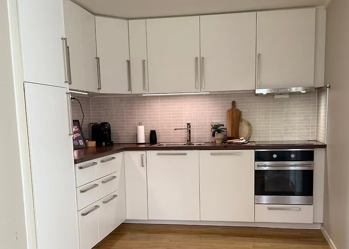 Stor Naer Flyplass, Buss Og Appartement *