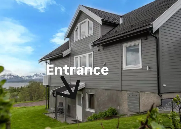 Stor Naer Flyplass, Buss Og Appartement